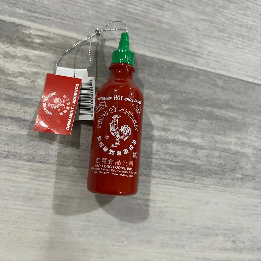 Sriracha Hot‎ Chili Sauce Decoupage Christmas Tree Ornament Novelty New With Tag